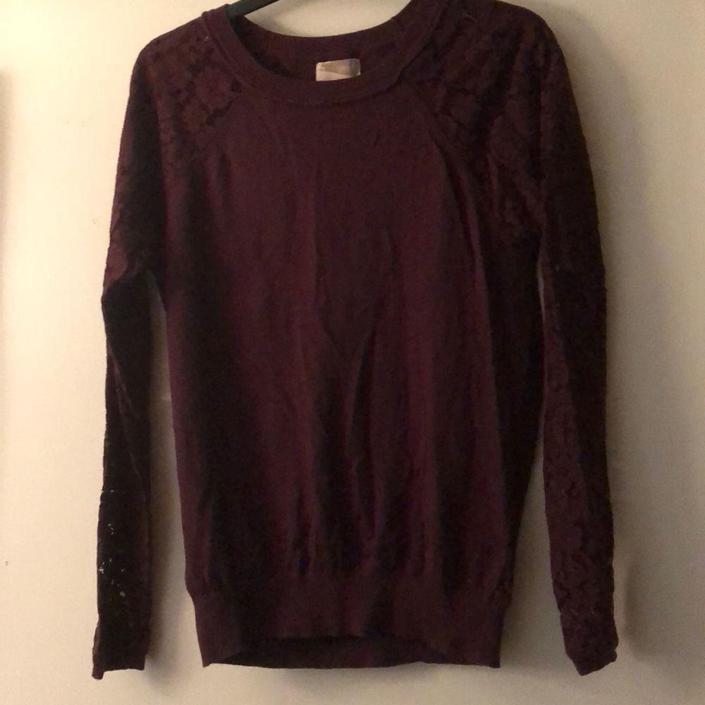 Forever 21 Contemporary long lace sleeve shirt